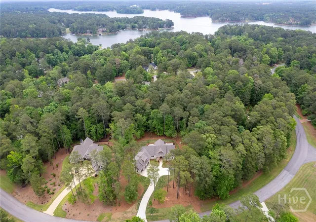3rd image of 1040 Parrotts Cvs, Greensboro, GA 30642 | MLS# CL346535