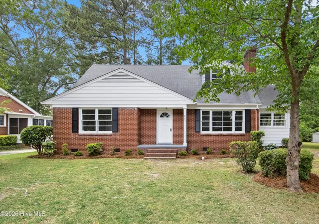 Photo 1 of Single family home for sale at 205 Hill St, Kinston, NC 28501 | MLS# 100577182 | Listing updated on 2026-09-04