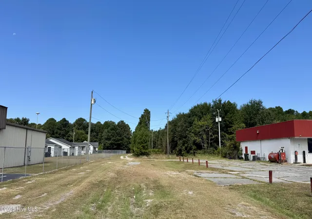 3rd image of 1 Gra-Lan Dr, Goldsboro, NC 27534 | MLS# 100530016