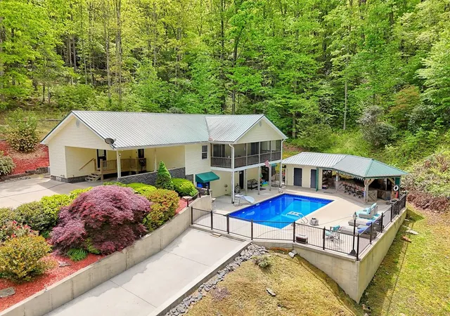 Photo 1 of Single family home for sale at 522 Fred Amos Rd, Murphy, NC 28906 | MLS# 98544470 | Listing updated on 2026-08-18