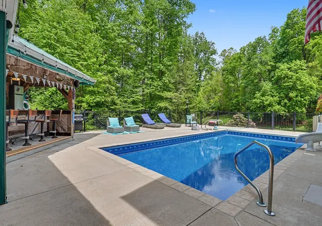 Photo 2 of Single family home for sale at 522 Fred Amos Rd, Murphy, NC 28906 | MLS# 98544470 | Listing updated on 2026-08-18