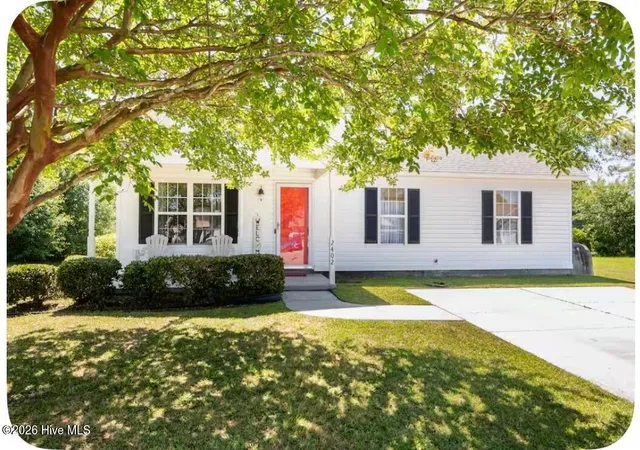 Photo 2 of Single family home for sale at 2402 Bloomsbury Ct, Wilmington, NC 28411 | MLS# 100590002 | Listing updated on 2026-10-04