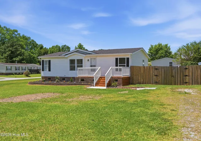Photo 3 of Manufactured home for sale at 1257 Old 30 Rd, Maysville, NC 28555 | MLS# 100576457 | Listing updated on 2026-09-08