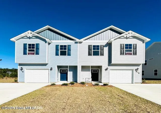 Photo 2 of Townhouse for sale at 105 Chestnut Hl Dr, Jacksonville, NC 28546 | MLS# 100595504 | Listing updated on 2026-08-18