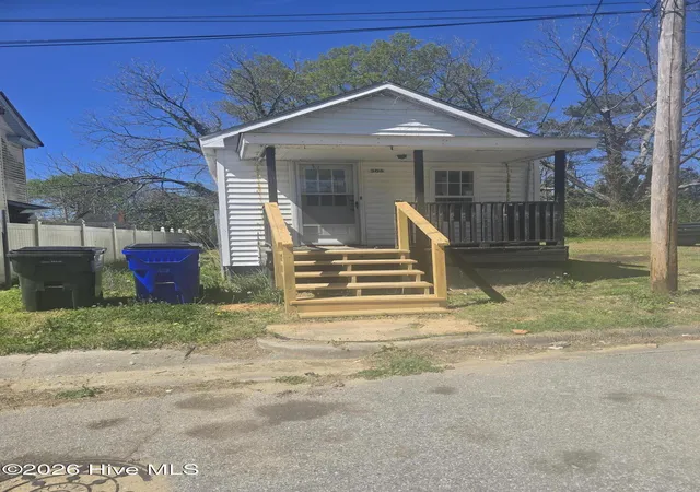 Photo 1 of Single family home for sale at 306 Short St, Kinston, NC 28501 | MLS# 100563632 | Listing updated on 2026-08-18