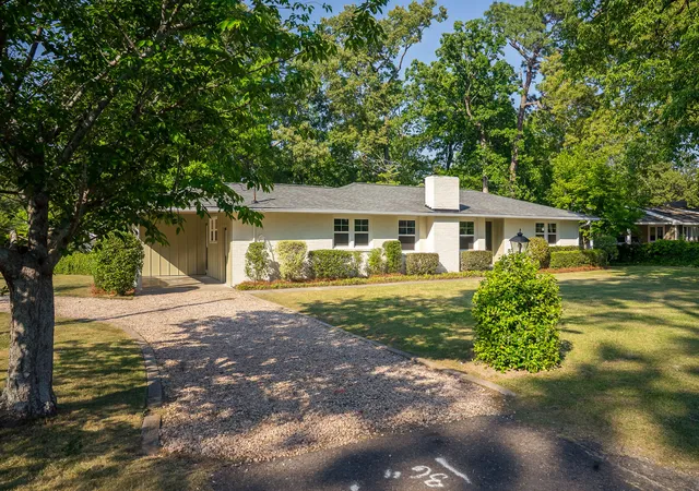 Photo 3 of Single family home for sale at 302 Barnard Ave, Aiken, SC 29801 | MLS# 98256269 | Listing updated on 2026-08-27