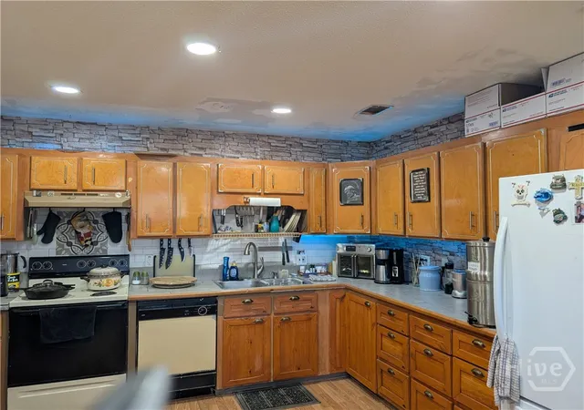 Photo 4 of Single family home for sale at 848 Lyndsi Ln, Hinesville, GA 31313 | MLS# SA360670 | Listing updated on 2026-08-03