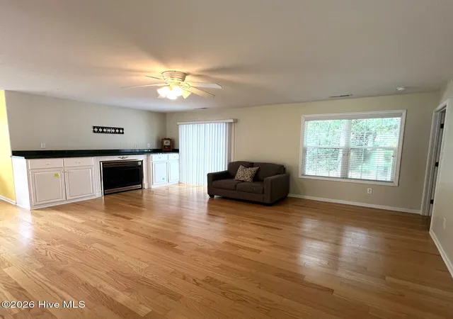 Listing Photo 4 - Condo for sale in building located at 302 Jasmine S, Swansboro, NC 28584