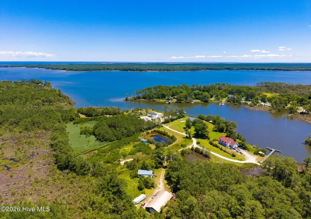 3rd image of 312 Martin Creek Dr, Beaufort, NC 28516 | MLS# 100584373