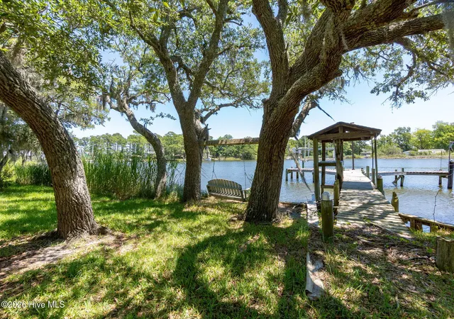 4th image of 312 Martin Creek Dr, Beaufort, NC 28516 | MLS# 100584373