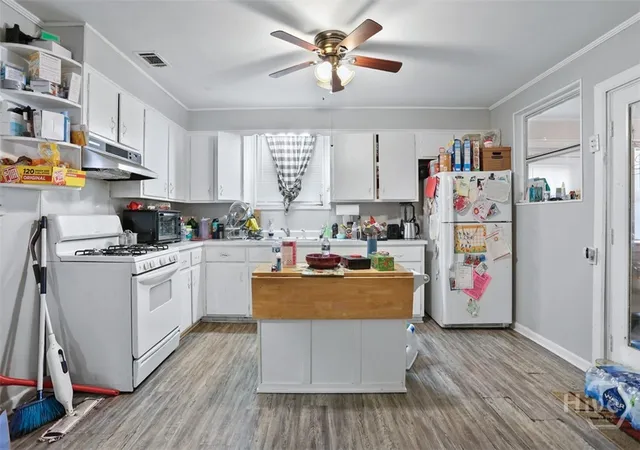 Photo 4 of Single family home for sale at 3107 / 3109 Casino, Thunderbolt, GA 31404 | MLS# SA363647 | Listing updated on 2026-09-09