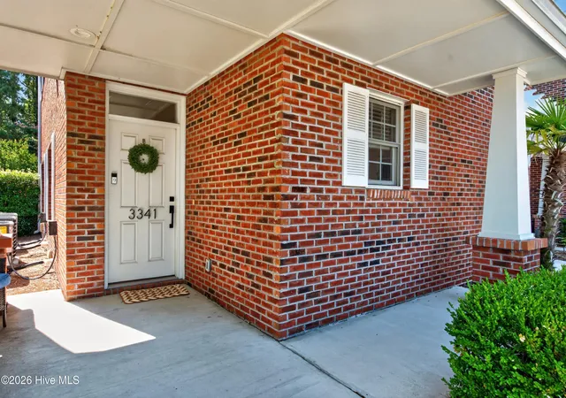 Photo 4 of Townhouse for sale at 3341 Jasper Pl, Wilmington, NC 28409 | MLS# 100588989 | Listing updated on 2026-09-07