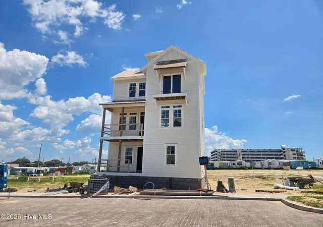 Photo 2 of Single family home for sale at 323 Black Pearl Dr, Indian Beach, NC 28512 | MLS# 100567873 | Listing updated on 2026-08-18