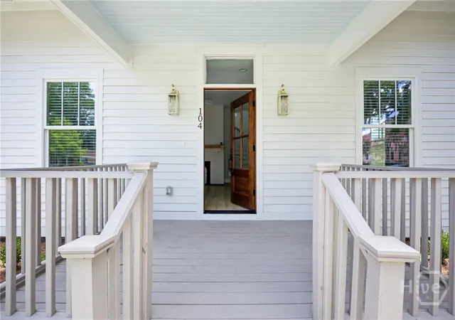 Photo 3 of Single family home for sale at 104 W 41st Street, Savannah, GA 31401 | MLS# SA358651 | Listing updated on 2026-08-18