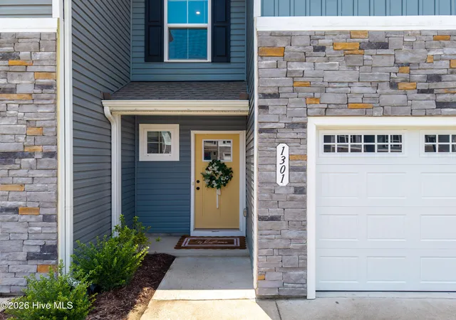 Photo 2 of Townhouse for sale at 1301 Raven Way, Elizabeth City, NC 27909 | MLS# 100593148 | Listing updated on 2026-08-18