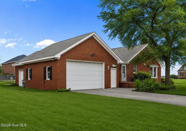 31st image of 1601 River Bluff Rd, Morehead City, NC 28557 | MLS# 100558407