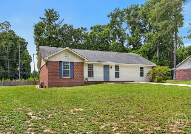 Photo 3 of Single family home for sale at 114 Fox St, Springfield, GA 31329 | MLS# SA362128 | Listing updated on 2026-09-01