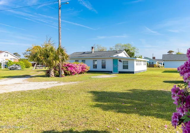 2nd image of 187 Mullens Dr, Harkers Island, NC 28531 | MLS# 100570256