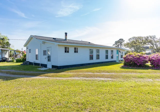 5th image of 187 Mullens Dr, Harkers Island, NC 28531 | MLS# 100570256