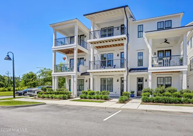 Photo 2 of Townhouse for sale at 162 Dugger Ln, Wilmington, NC 28412 | MLS# 100579984 | Listing updated on 2026-08-28