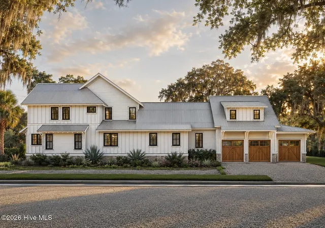 Photo 3 of Single family home for sale at 104 Dragonfly Ln, Hampstead, NC 28443 | MLS# 100587778 | Listing updated on 2026-08-18
