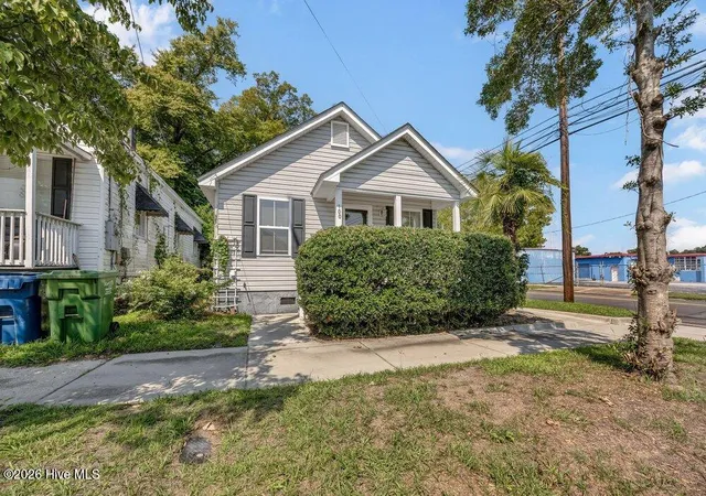 Photo 2 of Single family home for sale at 100 S 11th Street, Wilmington, NC 28401 | MLS# 100596244 | Listing updated on 2026-09-17