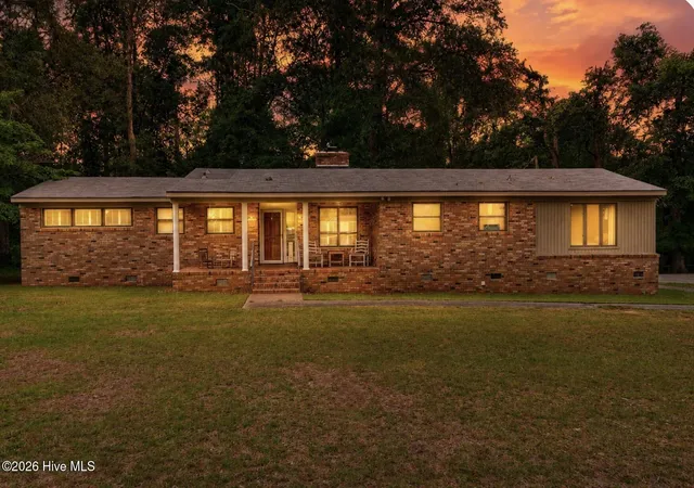 Homes for sale in Johnston, SC | 809 Woodside Dr, Johnston, SC 29832 | MLS# 100577630