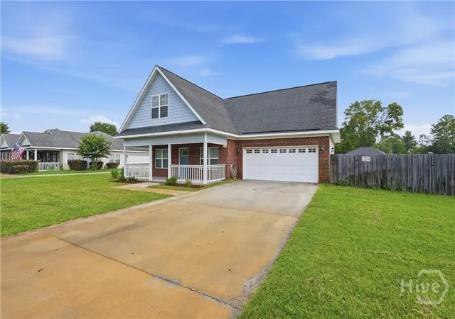 Homes for sale in Hinesville, GA | 202 Ash Blvd, Hinesville, GA 31313 | MLS# SA360018
