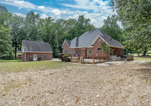 Photo 3 of Single family home for sale at 6269 Windchase Dr, Rocky Mount, NC 27803 | MLS# 100582937 | Listing updated on 2026-09-15