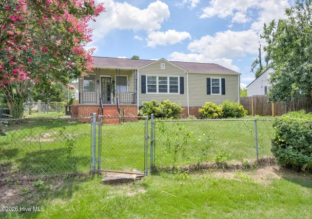 Photo 3 of Single family home for sale at 3210 York Dr, Augusta, GA 30909 | MLS# 100584661 | Listing updated on 2026-09-17