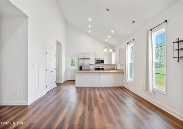 Photo 3 of Single family home for sale at 211 Deer Hvn Dr, Richlands, NC 28574 | MLS# 100588327 | Listing updated on 2026-09-12