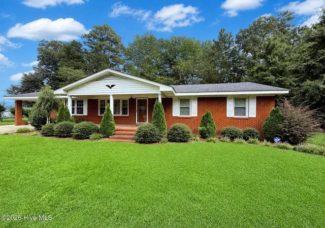 Photo 1 of Single family home for sale at 201 Forest Dr, La Grange, NC 28551 | MLS# 100599776 | Listing updated on 2026-09-04