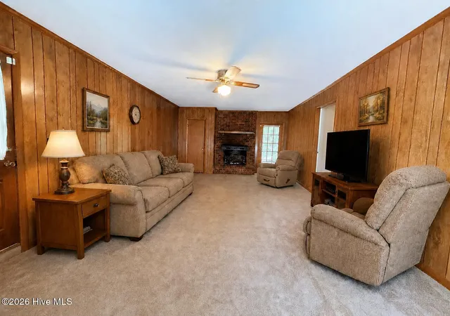 Photo 4 of Single family home for sale at 201 Forest Dr, La Grange, NC 28551 | MLS# 100599776 | Listing updated on 2026-09-04