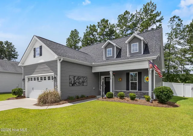 Photo 3 of Single family home for sale at 604 Jasmine Way, Burgaw, NC 28425 | MLS# 100595510 | Listing updated on 2026-09-11