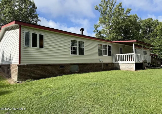 Photo 3 of Manufactured home for sale at 163 Great Neck Landing Rd, Hubert, NC 28539 | MLS# 100594305 | Listing updated on 2026-08-18