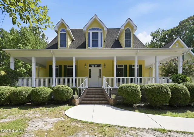 Photo 1 of Single family home for sale at 303 Creekview Dr, Hampstead, NC 28443 | MLS# 100592676 | Listing updated on 2026-10-09