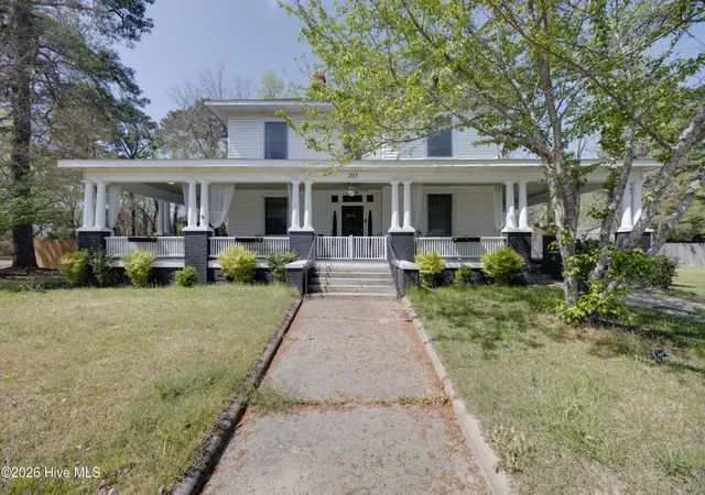 Photo 1 of Single family home for sale at 205 N Broad St, Everetts, NC 27825 | MLS# 100585645 | Listing updated on 2026-09-23