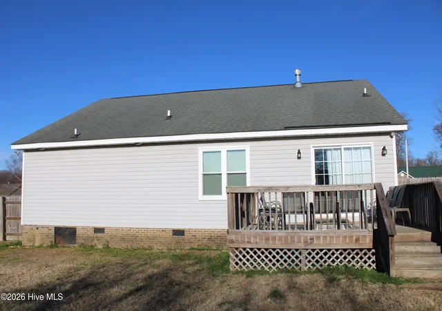 Photo 3 of Single family home for sale at 212 Sunridge Ln, Pikeville, NC 27863 | MLS# 100547141 | Listing updated on 2026-08-31