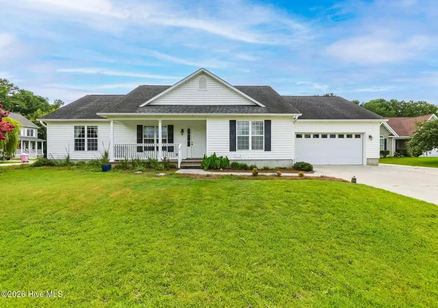 Photo 1 of Single family home for sale at 301 Ransom Brk Ct, Beaufort, NC 28516 | MLS# 100589627 | Listing updated on 2026-08-18