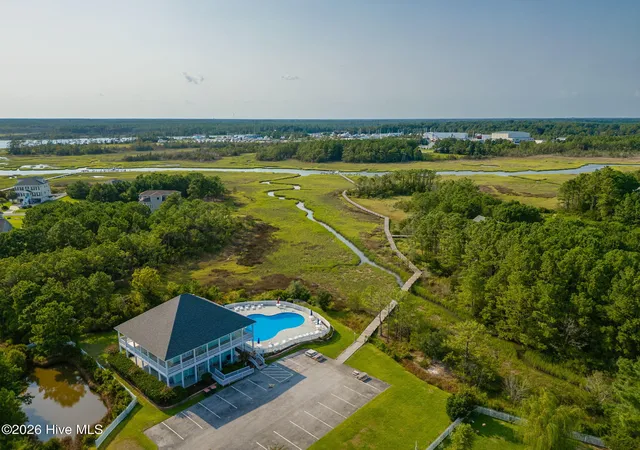 Photo 2 of Single family home for sale at 301 Ransom Brk Ct, Beaufort, NC 28516 | MLS# 100589627 | Listing updated on 2026-08-18