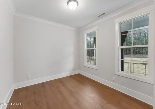 Photo 3 of Single family home for sale at 1016 Doe Pl, Wilmington, NC 28409 | MLS# 100586943 | Listing updated on 2026-09-14