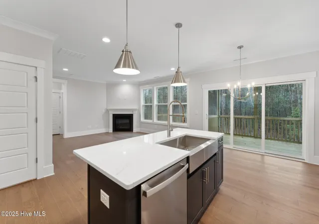 Photo 3 of Single family home for sale at 1016 Doe Pl, Wilmington, NC 28409 | MLS# 100586943 | Listing updated on 2026-10-19