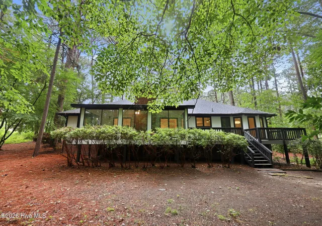Homes for sale in Seven Lakes, NC | 200 Devonshire Ave W, Seven Lakes, NC 27376 | MLS# 100584077
