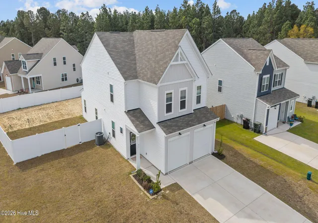 Photo 3 of Single family home for sale at 51 Walkabout Dr, Aberdeen, NC 28315 | MLS# 100562665 | Listing updated on 2026-08-18