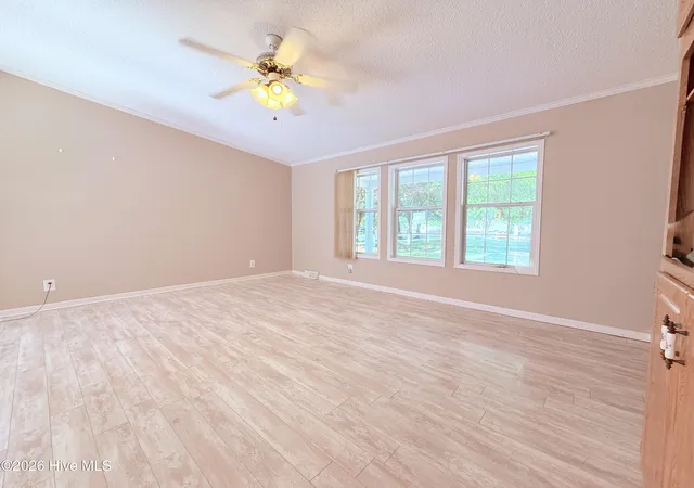 3rd image of 214 Sea Horse Dr, Swansboro, NC 28584 | MLS# 100555995