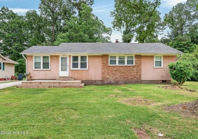 image of 12 Barksdale Dr, Jacksonville, NC 28540 | MLS# 100574339
