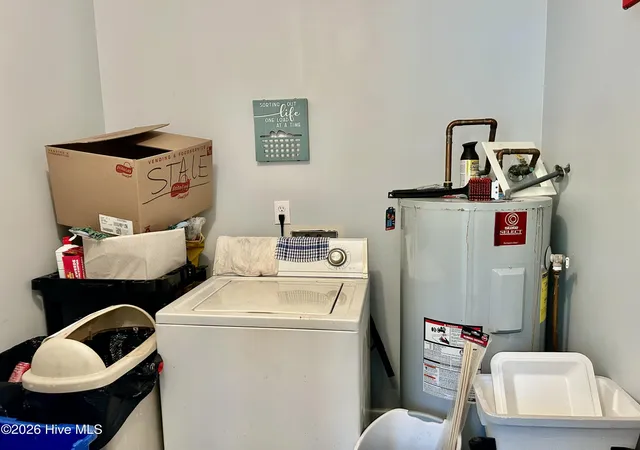 Photo 4 of Single family home for sale at 911 Atkinson St, Laurinburg, NC 28352 | MLS# 100592046 | Listing updated on 2026-08-18