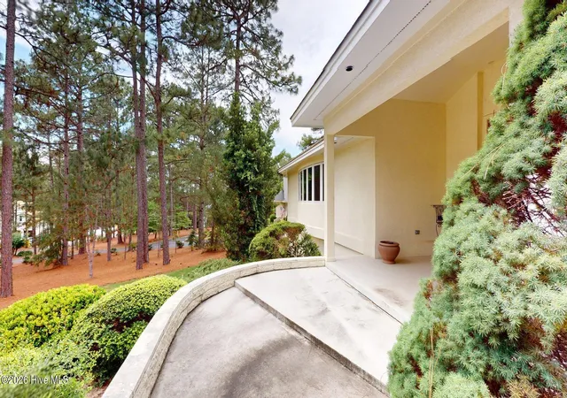 Photo 5 of Single family home for sale at 88 Mcmichael Dr, Pinehurst, NC 28374 | MLS# 100584506 | Listing updated on 2026-09-04
