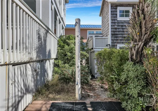 Listing Photo 5 - Condo for sale in building located at 3 2nd Ter St, Tybee Island, GA 31328