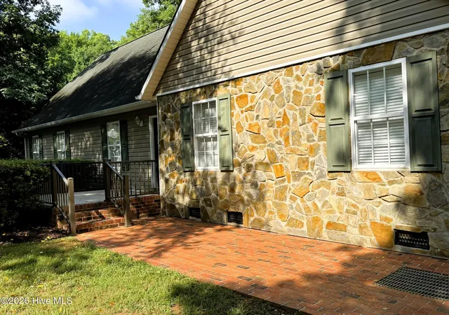 Photo 4 of Single family home for sale at 130 Canoe Ct, Mount Gilead, NC 27306 | MLS# 100587163 | Listing updated on 2026-10-12